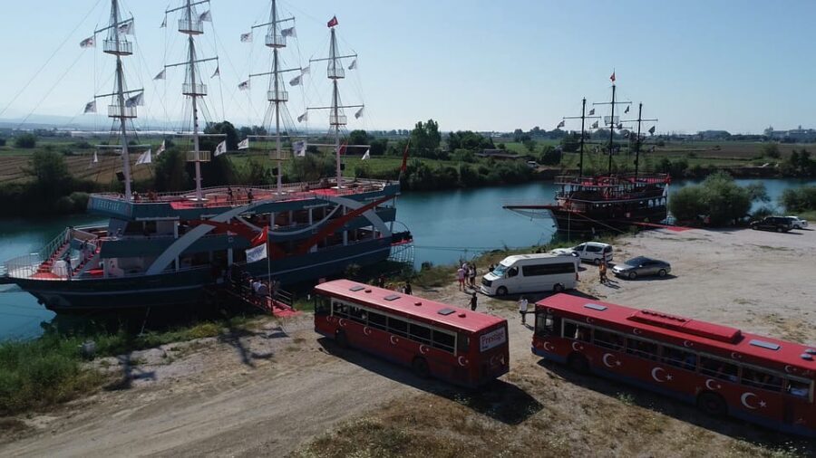City of Side: Boat Tour on the Manavgat River w/ Bazaar Trip - The mosque visit and onboard entertainment: what helps the day feel complete