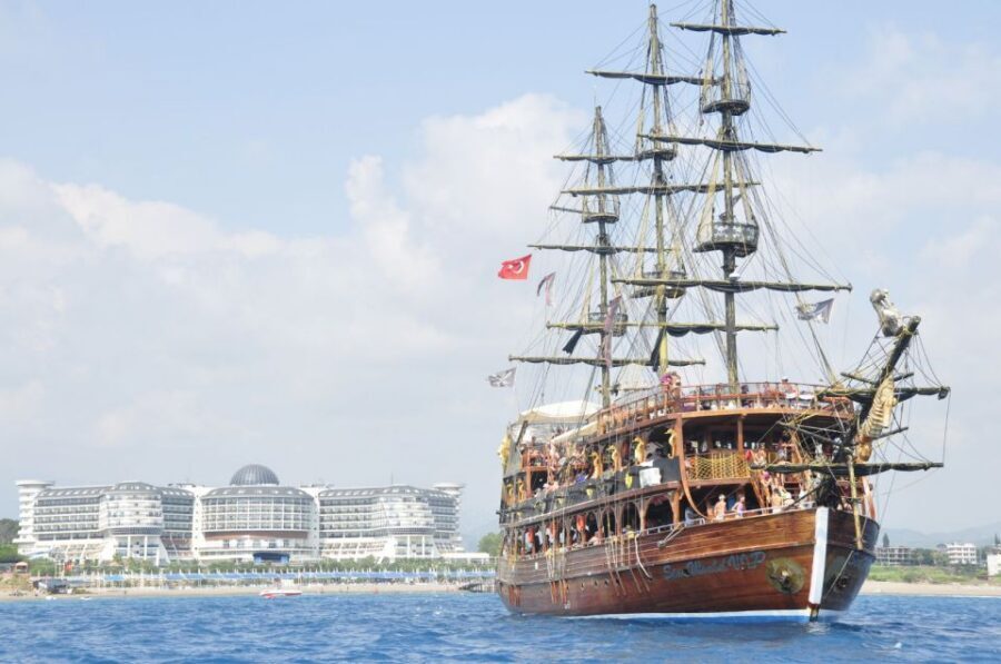 City of Side: Manavgat River Boat Lunch Cruise & Bazaar Tour - Lunch onboard: Fish or Chicken, Rice, Salad