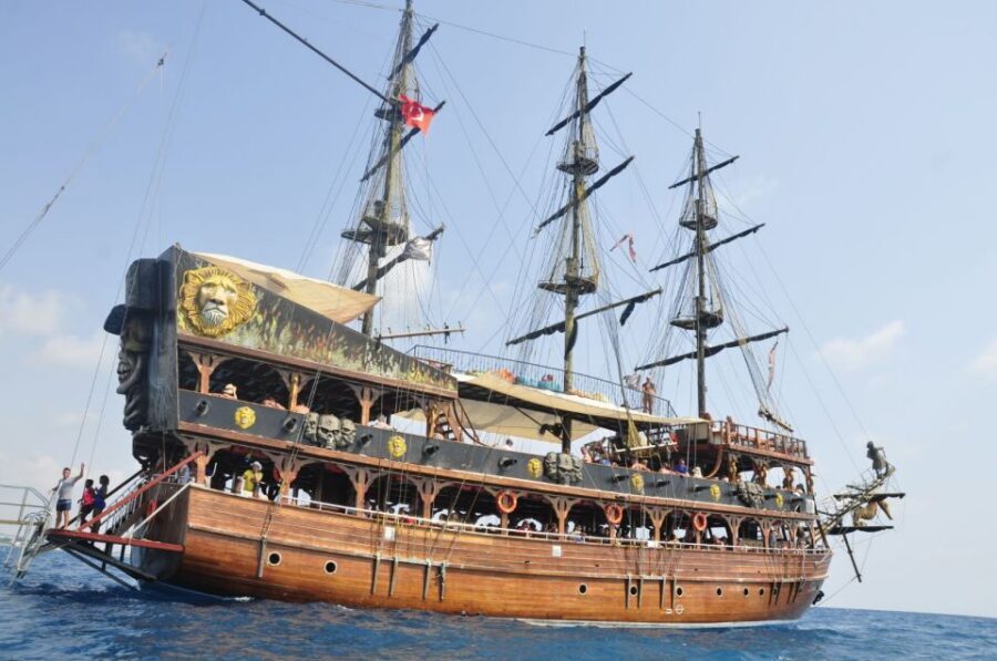 City of Side: Manavgat River Boat Lunch Cruise & Bazaar Tour - Who this tour fits best (and who should skip)