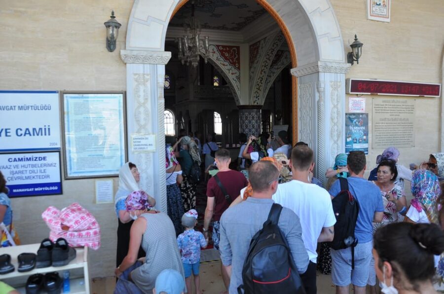 From City of Side: Cabrio Bus Safari & Boat Tour with Lunch - Taurus Roads and the Green Canyon Drive