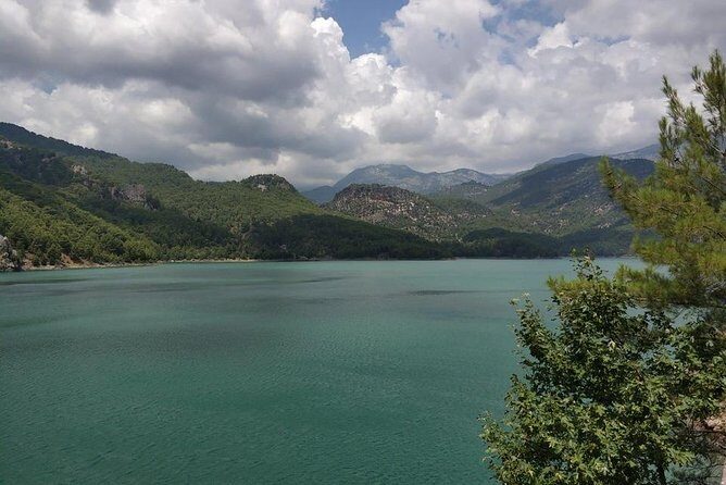Green Canyon Magic: Scenic Boat Tour for Nature Lovers - Getting to the meeting point: the part that can make or break the day