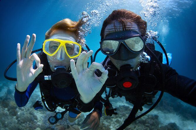 Scuba Diving in Side - Safety briefing that actually keeps people calm