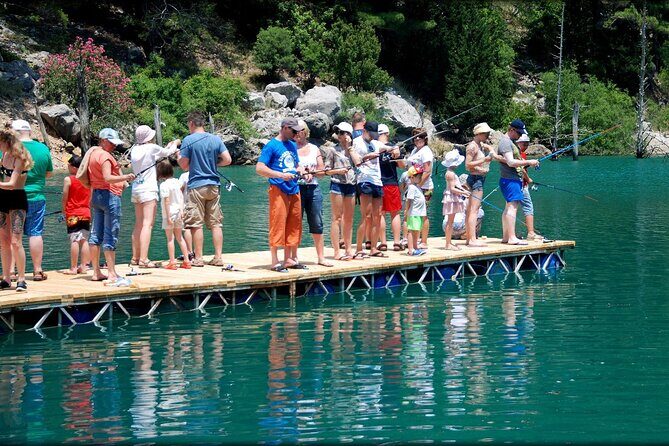 Side Green Canyon Boat Trip With Unlimited Drinks And Lunch - Lunch by the lake: buffet expectations (and why it matters)