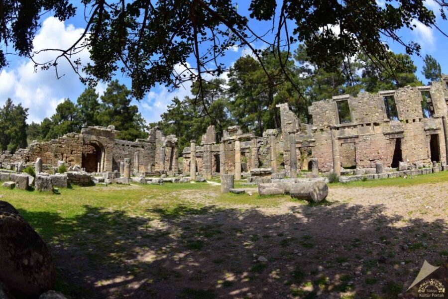 Side:Green Lake Mix Tour - A Day of Nature History & Culture - Key highlights worth your attention